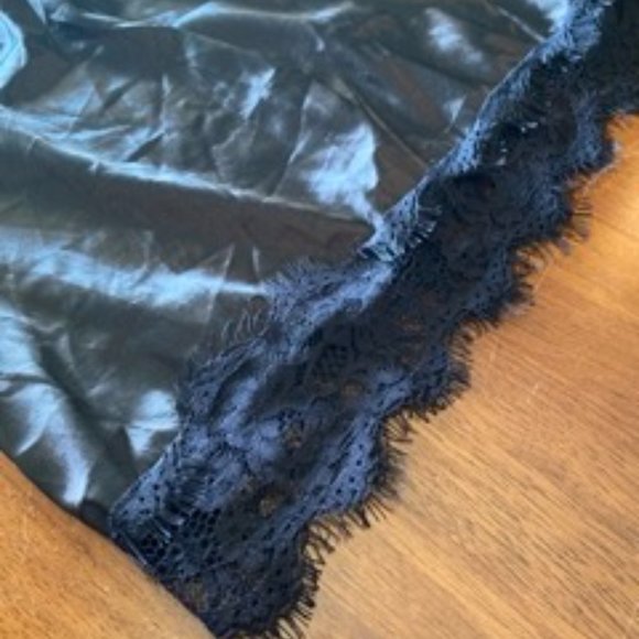 Black Laced Trim Tank Top - Picture 8 of 8